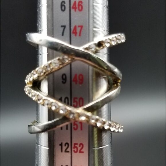 EternalĀ love x cross ring sizeā9. R132 - Picture 3 of 4